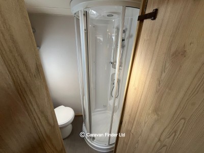 Elddis Avante 586 2017 (Trade) image 11