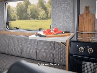 Bailey Phoenix Black Edition 420 2026 (Trade) image 9