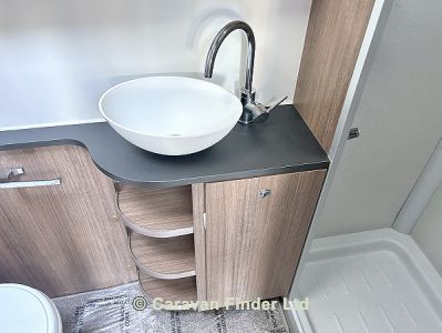 Bailey Unicorn Madrid 2018 (Trade) image 10