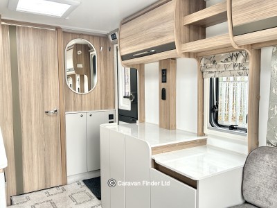 Bailey Unicorn Seville Deluxe 2025 (Trade) image 6