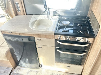 Swift Conqueror 480 2015 (Trade) image 6