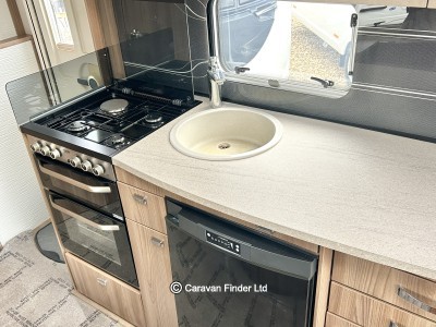 Swift Challenger 530 2018 (Trade) image 7
