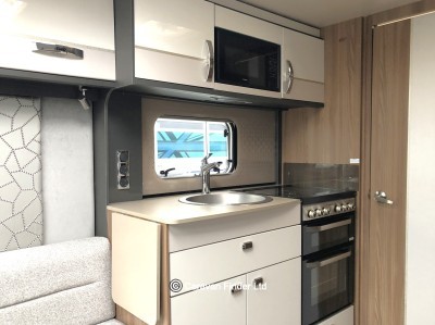 Swift Conqueror 560 2022 (Trade) image 5