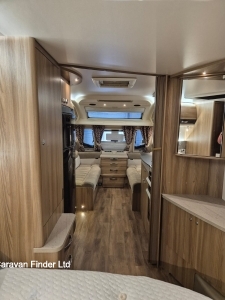 Swift Conqueror 645 2018 (Trade) image 5