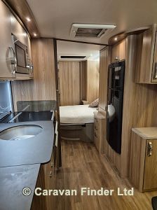 Swift Conqueror 645 2018 (Trade) image 8