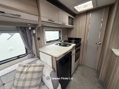 Coachman Acadia 545 2021 (Trade) image 5