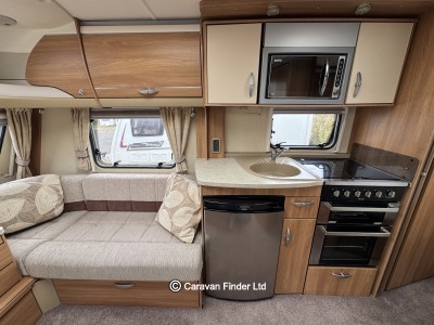 Swift Conqueror 570 2012 (Trade) image 9
