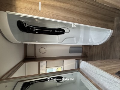 Swift Fairway Platinum 850 2020 (Trade) image 12