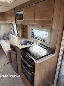 Compass Corona 564 2015 (Trade) image 8