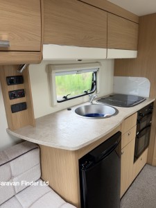 Elddis Avante 462 2013 (Trade) image 6