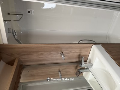 Swift Conqueror 570 2016 (Trade) image 11